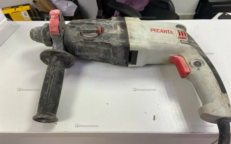 Перфоратор Ресанта П-28-800К