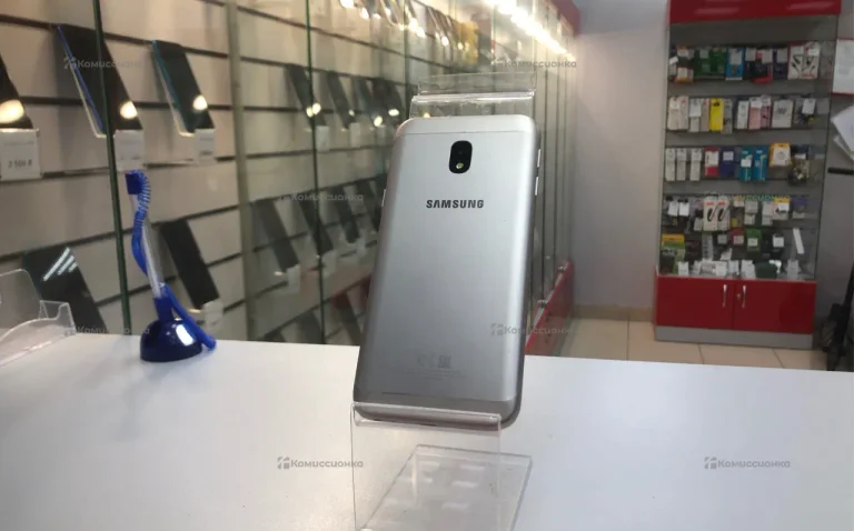 Samsung Galaxy J3 (2017) 2/16 ГБ