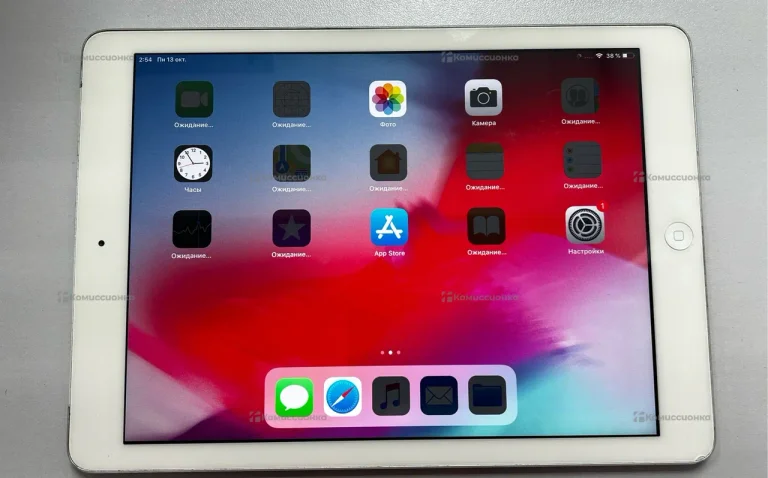 Планшет Apple iPad Air 32Gb Wi-Fi + Cellular