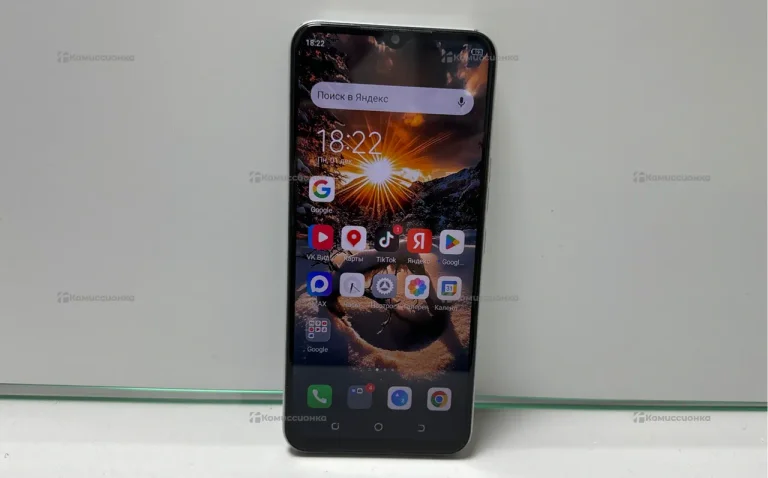 Tecno Spark 8C 4/64 ГБ