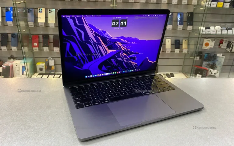 Ноутбук Apple MacBook Pro 13 2017