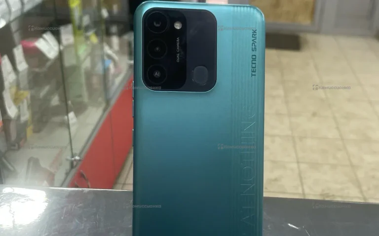 Tecno Spark 8C 3/64 ГБ