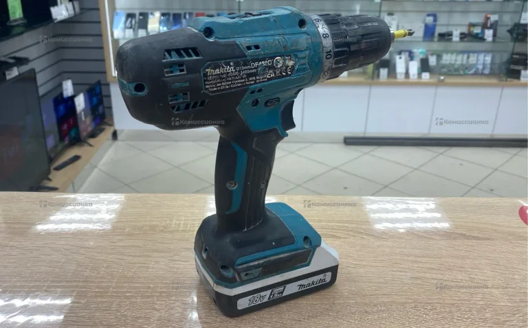 Шуруповерт Makita DF488D