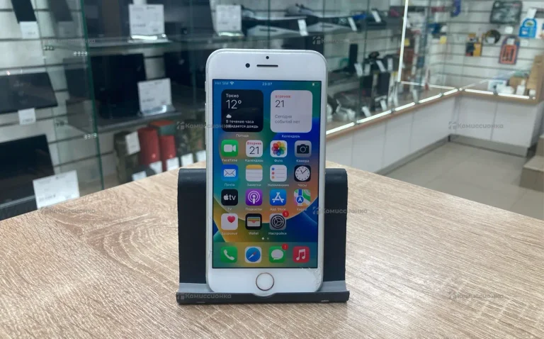 Apple iPhone 8 2/64 ГБ