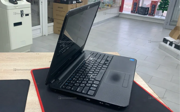 Ноутбук  Dell P28F