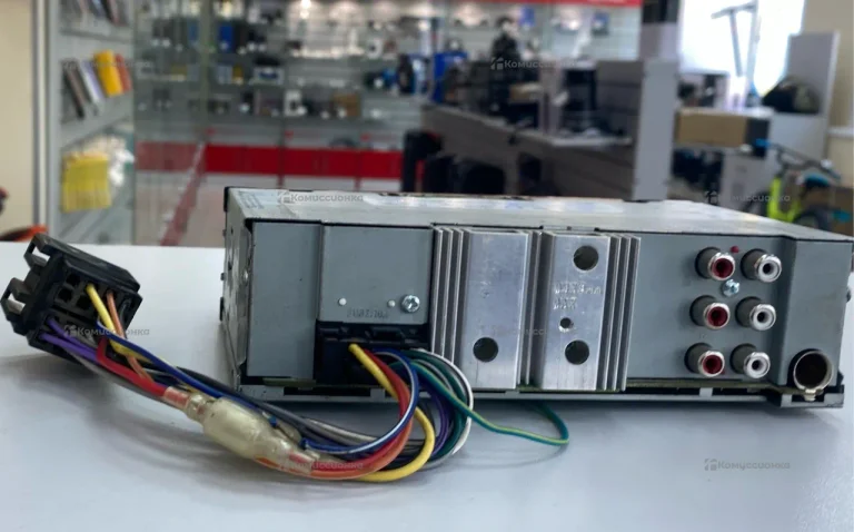 Автомагнитола Kenwood KMM-304y