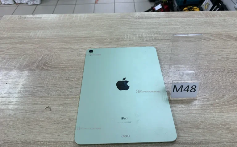 Планшет Apple iPad Air 4 64gb