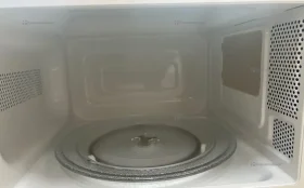 Купить Микроволновая печь hi M020W03 б/у , в Энгельс Цена:3990рублей