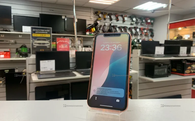 Apple iPhone XR 3/128 ГБ