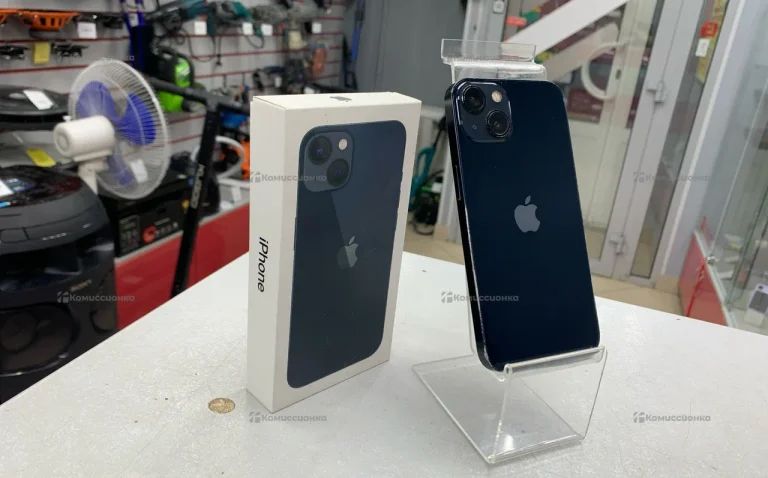 Apple iPhone 13 128 ГБ.