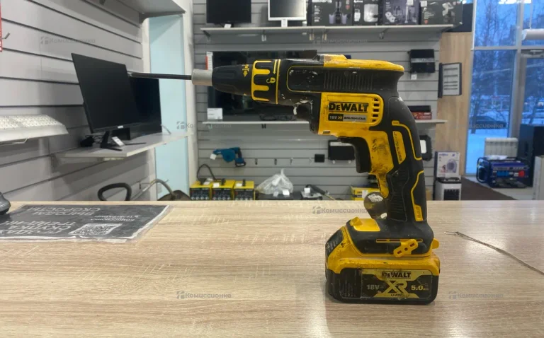 Аккумуляторный шуруповерт Dewalt DCF620