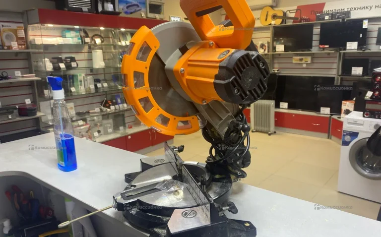 Торцовочная пила Вихрь ПТ-210