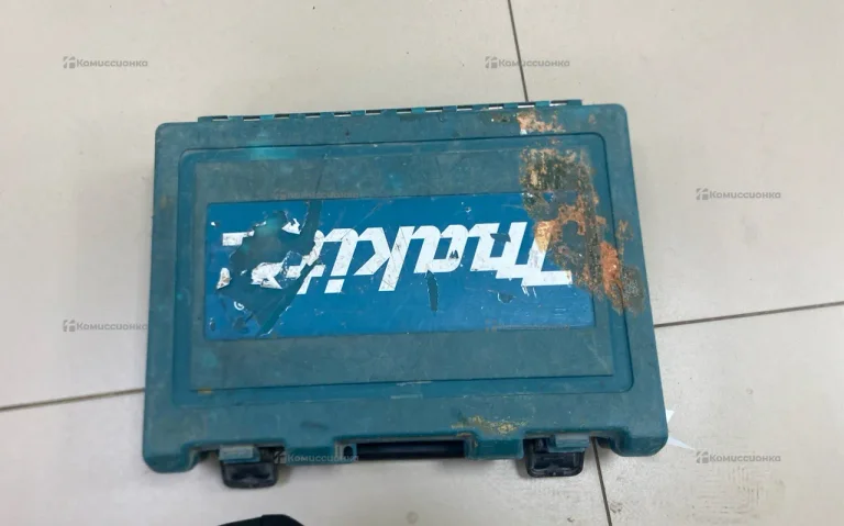 Перфоратор Makita HR2470