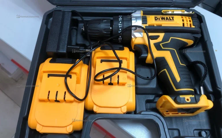 шуруповерт Dewalt реплика