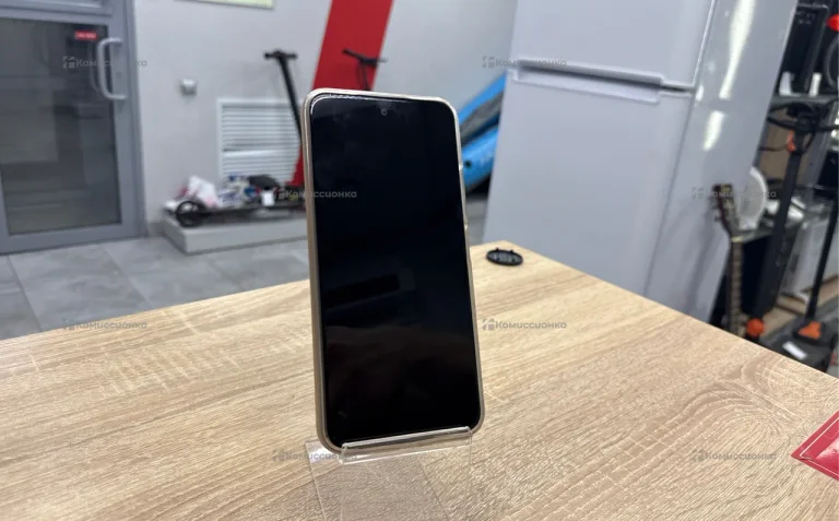 Tecno Spark 30C 6/128 ГБ