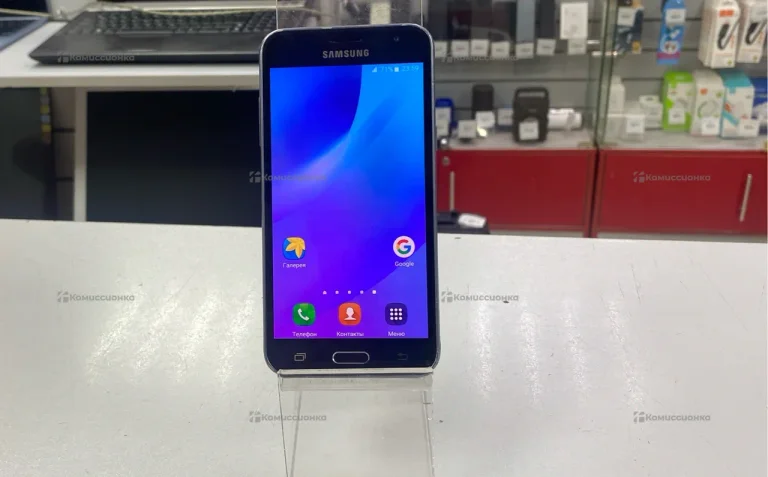 Samsung Galaxy J3 (2016) 2/16 ГБ