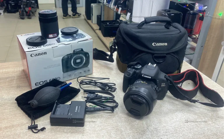 Фотоаппарат Canon EOS600D