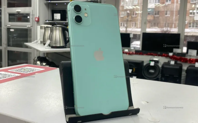 Apple iPhone 11 4/64 ГБ