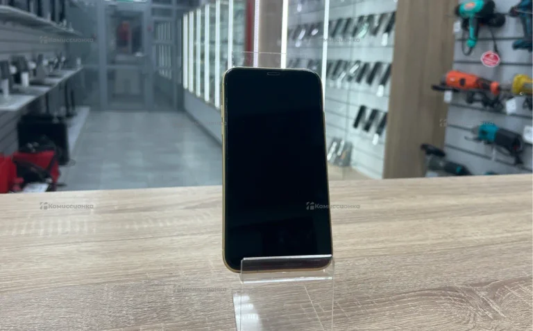 Apple iPhone XR 3/64 ГБ