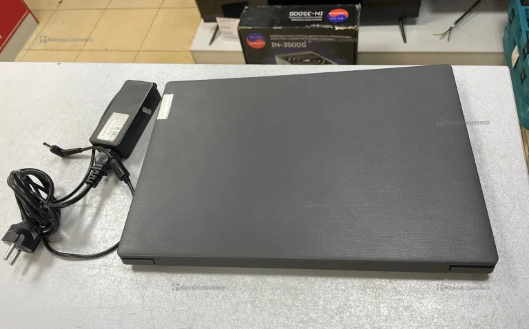 Ноутбук  Lenovo 82C7
