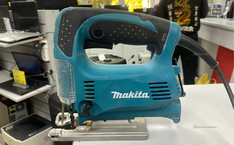Электролобзик makita 4329