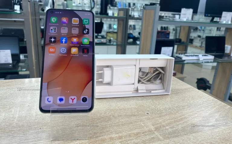 Xiaomi Mi 11 Lite 5G 8/128 ГБ