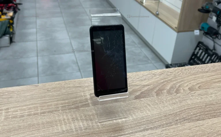 ZTE Blade L8 1/32 ГБ