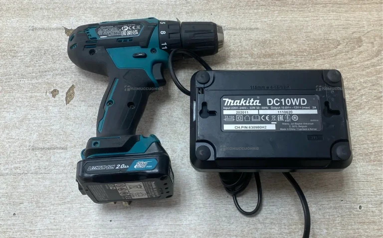 Дрель-шуруповерт Makita DF333D