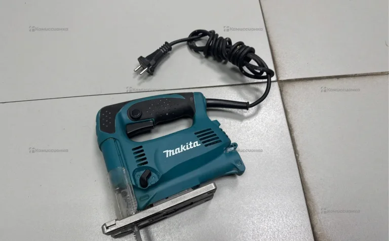 Электролобзик makita 4329