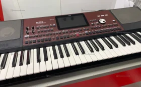 Аранжировочная станция Korg Pa700
