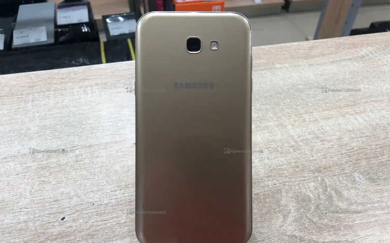 Samsung Galaxy A7 (2017) 3/32Gb