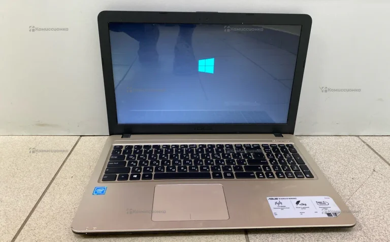 Ноутбук ASUs R540S