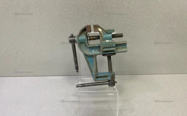 Тиски советские маленькие