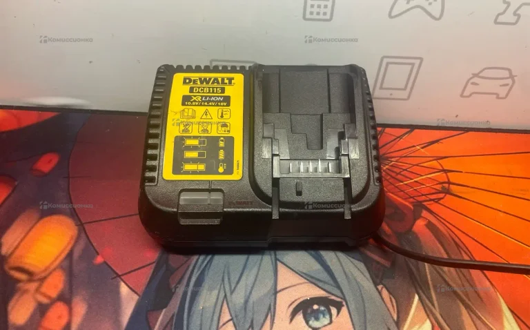 Зарядка DeWalt универсальная