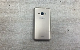 Samsung Galaxy J1 (2016) 1/8 ГБ