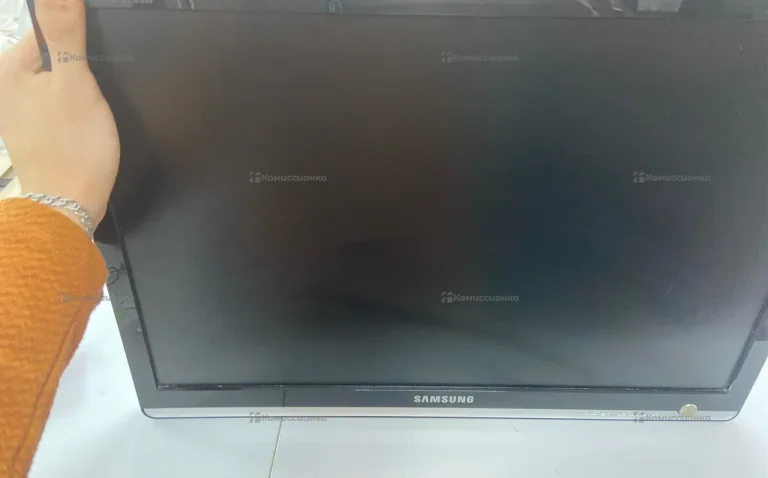 Монитор Samsung SyncMaster 226BW