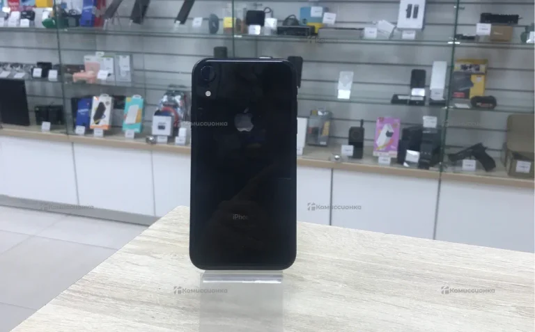 Apple iPhone XR 3/128 ГБ