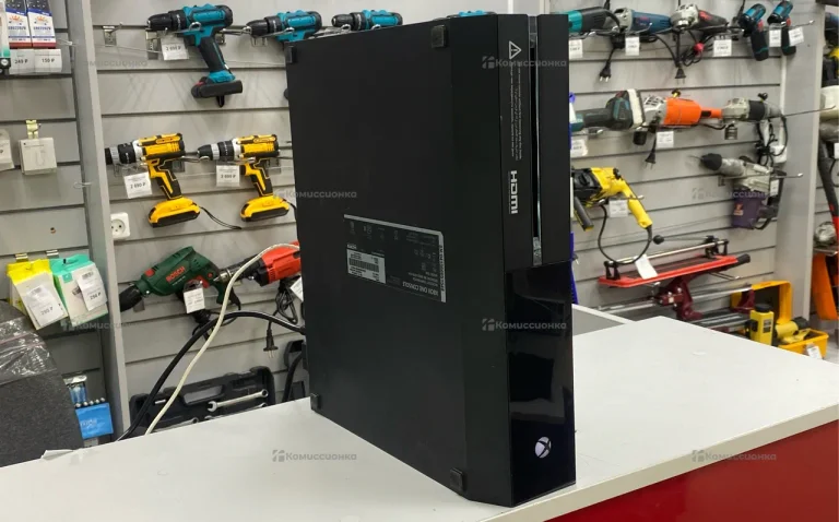 Приставка Xbox One 500Gb