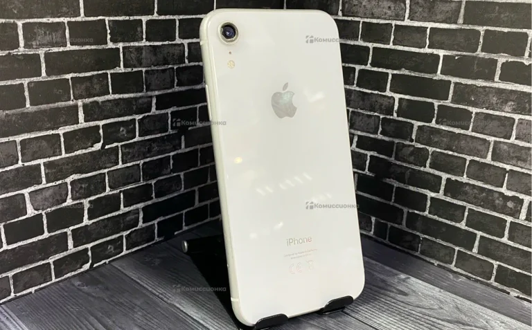 Apple iPhone XR 3/64 ГБ