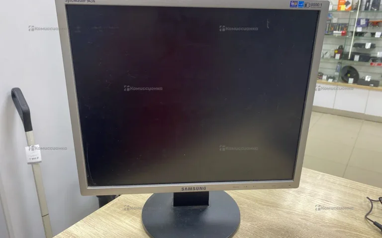 Монитор Samsung SyncMaster 943N