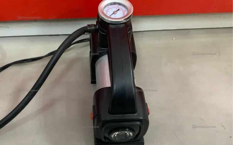 Автомобильный компрессор