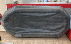 Лодка надувная черная