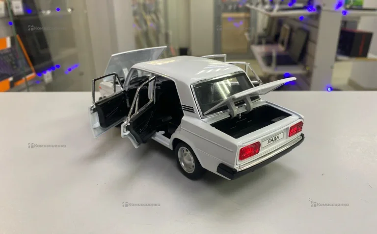 Машинка Лада Семерка