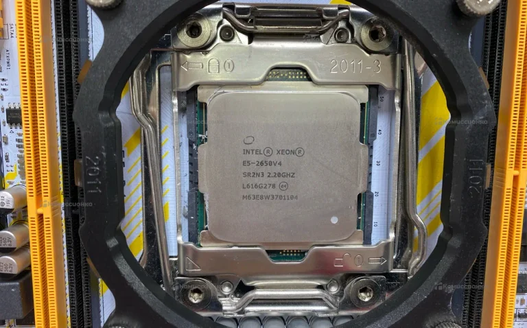 Материнская плата Qiyida E5-D4 с проц. E5-2650V4