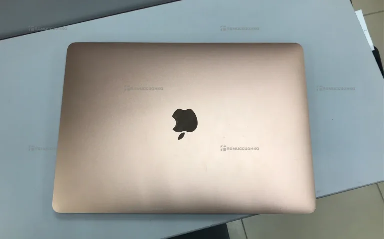MacBook Air 13 i3