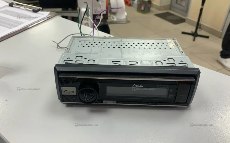 Автомагнитола  AURA AMH-525BT