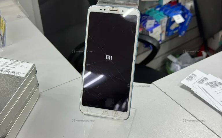 Xiaomi Redmi 5 Plus 3/32 ГБ