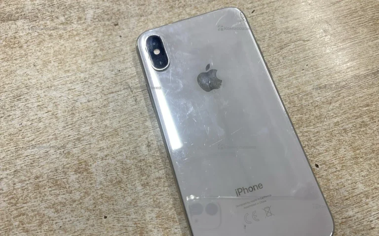 Apple iPhone X 3/64 ГБ