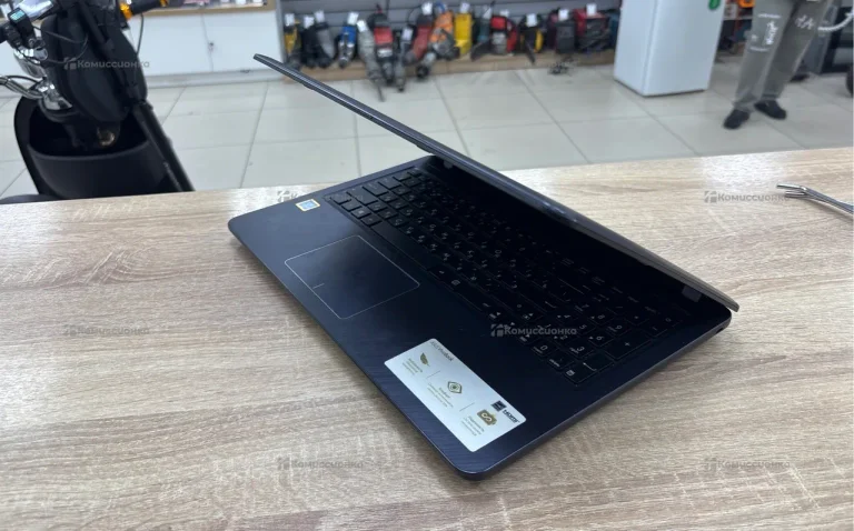 Ноутбук  Asus VivoBook 15
