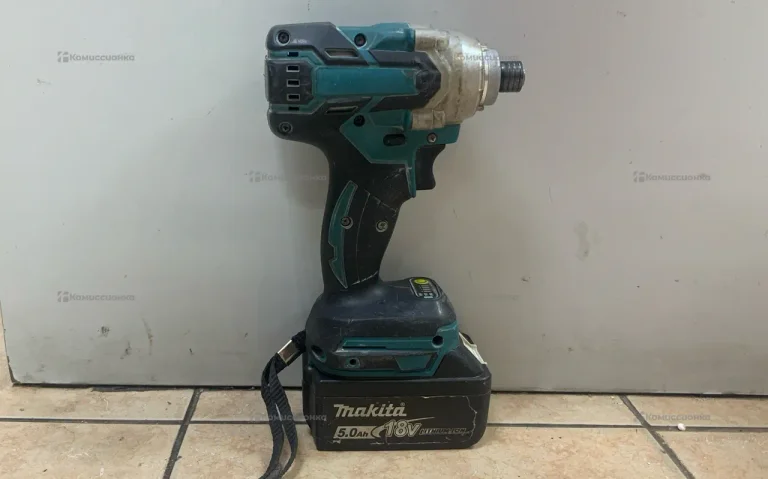 Гайковерт аккумуляторный Makita DTW181 rep